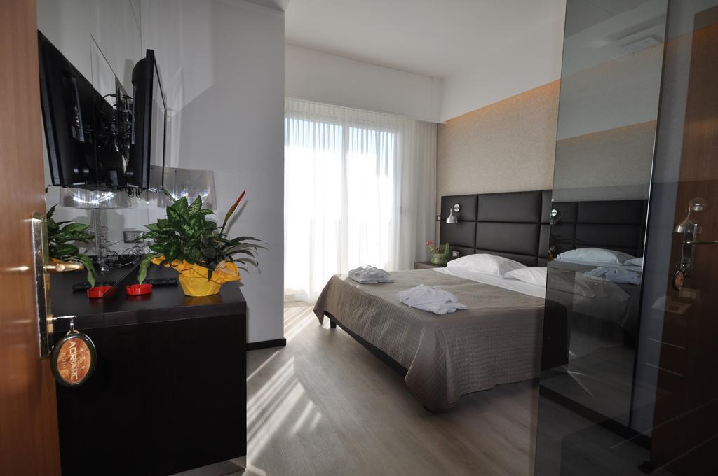 Hotel Adriatic&Beauty Rimini Extérieur photo