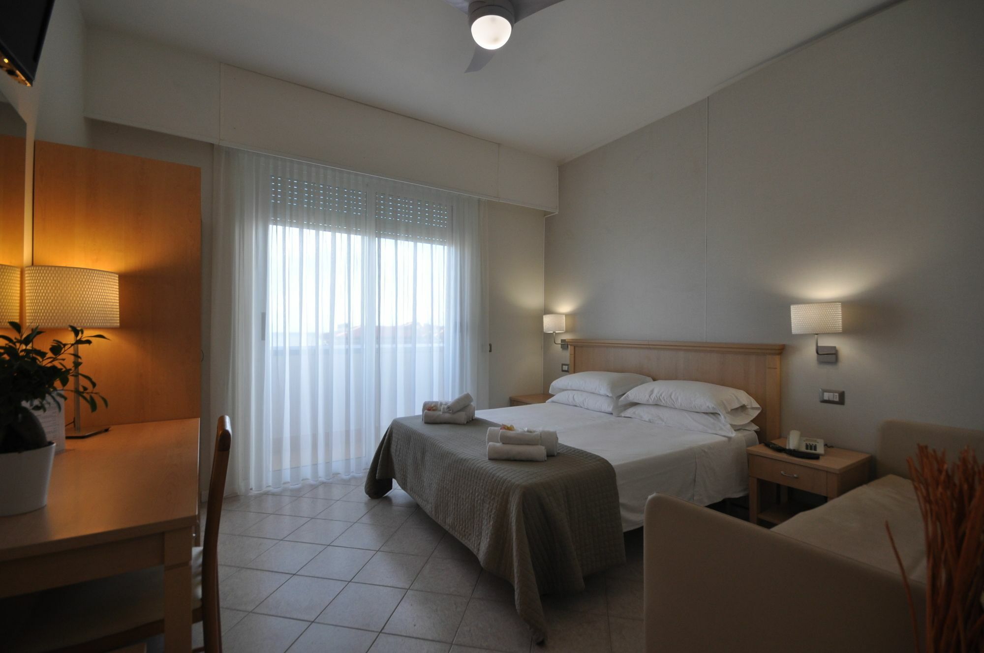 Hotel Adriatic&Beauty Rimini Extérieur photo